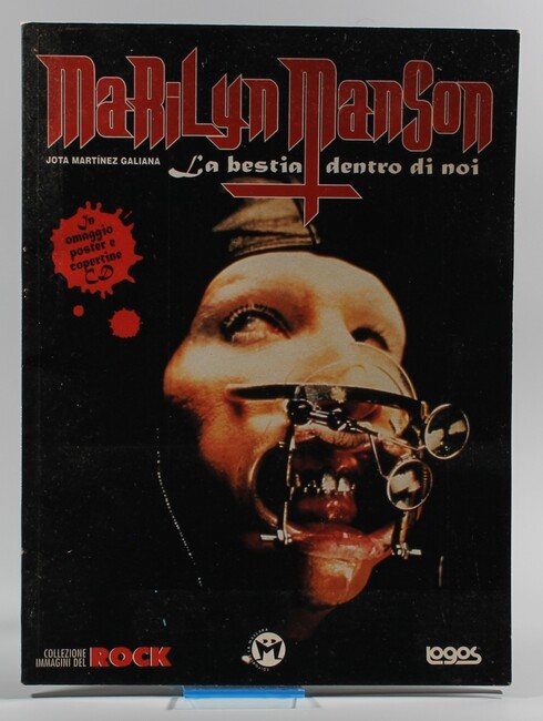 Front cover of the Italian edition of Marilyn Manson – La bestia dentro di noi